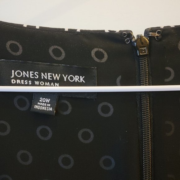 Jones New York Woman - Picture 7 of 9